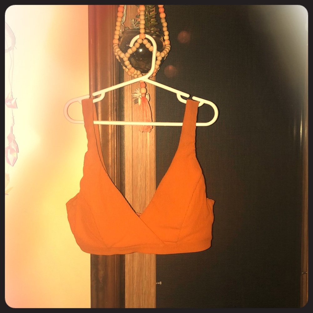 Clear waters Lulu lemon bikini top🍊